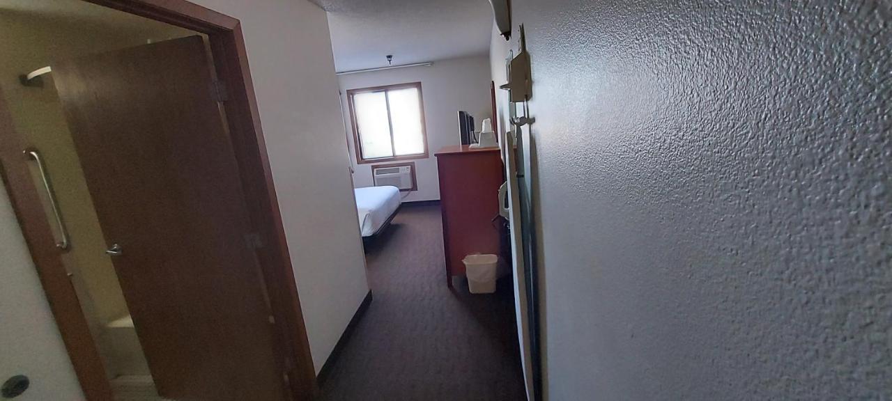 Days Inn By Wyndham Willmar Esterno foto